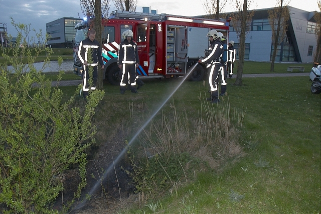 2010/94/20100420 001 Frankfurtstraat Lijnden buitenbrand.jpg